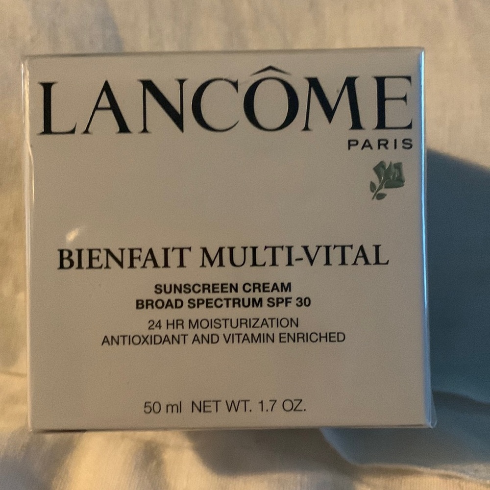 Lancôme bienfait multi-vital sunscreen cream spf 30